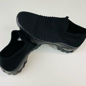 STQ Women’s Classic Comfortable Sock Slip On Platform Athletic Shoes Size 37